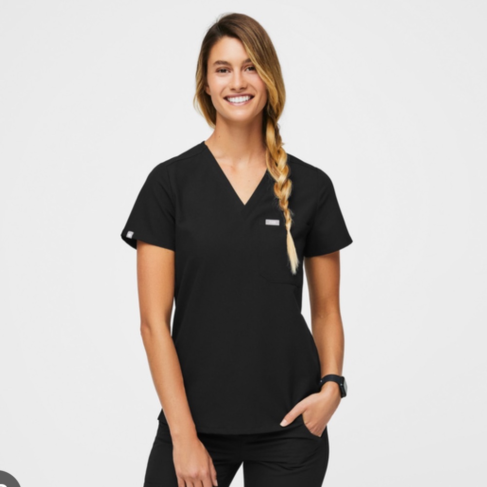 FIGS Scrubs Black Catarina Top S